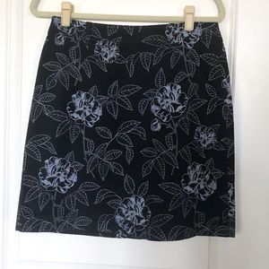 LOFT Navy Skirt LIKE NEW SZ 10